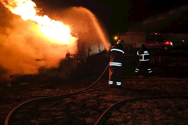Devrilerek alev alan tırın sürücüsü hayatını kaybetti