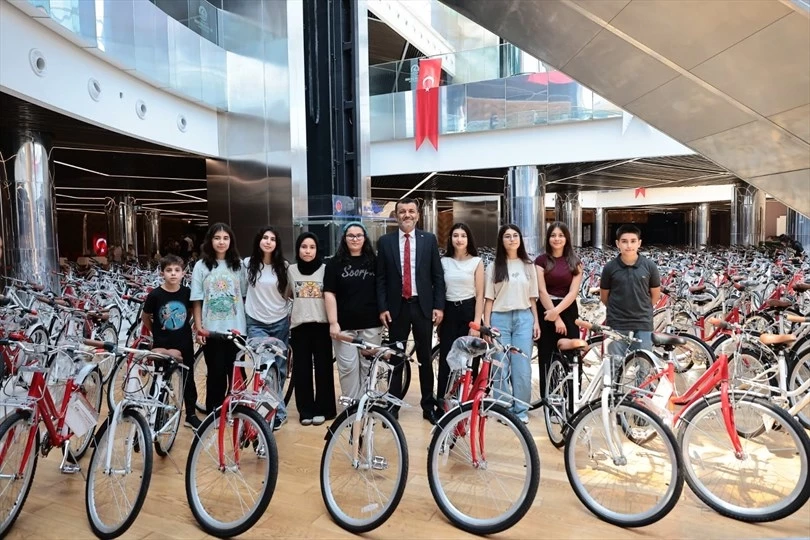 Denizli’de başarıya pedal gücü: 615 öğrenciye bisiklet ödülü