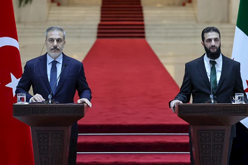 Dışişleri Bakanı Fidan, Suriye Devlet Başkanı Ahmed Şara ile görüştü