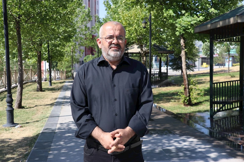 Medya Eleştirmeni Karakaş: Müslümanlar sosyal medyada sorumlu davranmalı