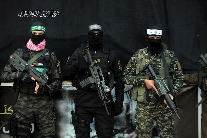 Direniş grupları, işgal hedeflerini bombaladı