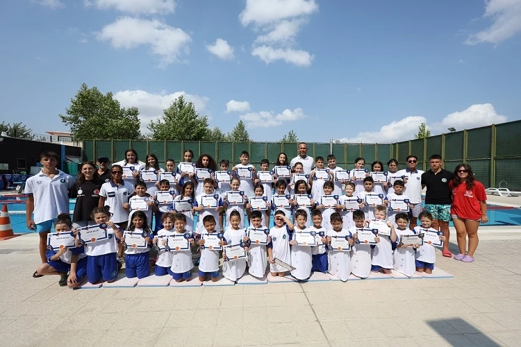 Bursa Büyükşehir Yaz Okulları’nda sertifika heyecanı