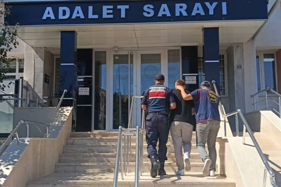 Gölpazarı’ndaki dolandırıcı Manisa