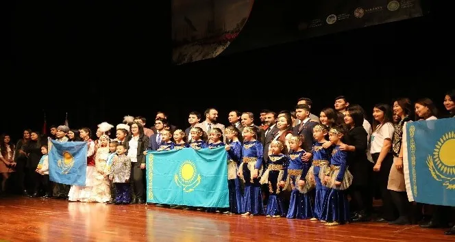 Kazakistan Bilgi Günü’nü Kapsamlı Bir Programla Kutluyor 