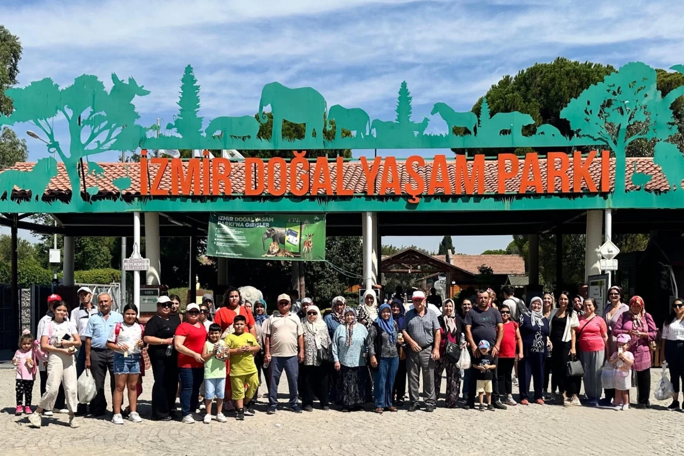 İzmir Ödemişli afetzedelere moral gezisi