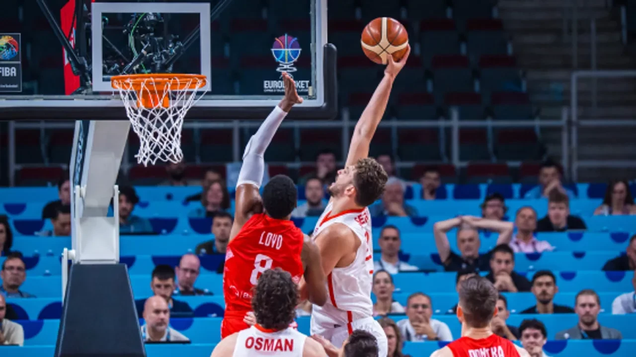 12 Dev Adam tarih yazdı: Türkiye EuroBasket’te yarı finalde