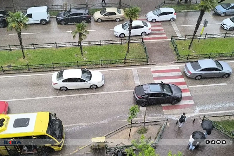 Meteorolojiden gök gürültülü sağanak uyarısı