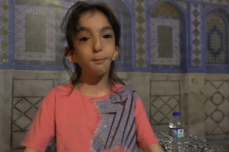 Minik Elif’ten duygu dolu Mescid-i Aksa şiiri seslendirmesi