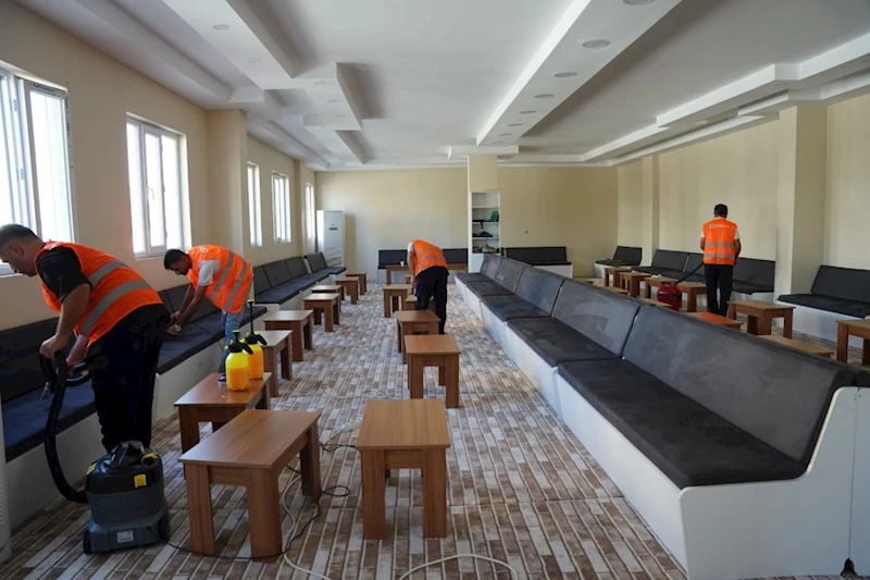 Kahta Belediyesi, tüm taziye evlerinde kapsamlı temizlik çalışması başlattı  