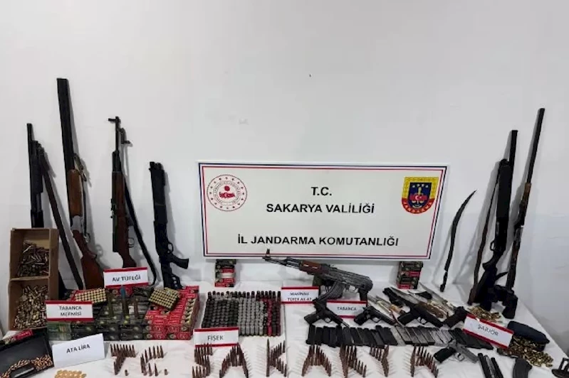 Sakarya’da yüklü miktarda mühimmat ele geçirildi