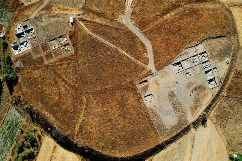 Tavşanlı Höyük’te 4 bin 500 yıllık idoller ortaya çıkarıldı
