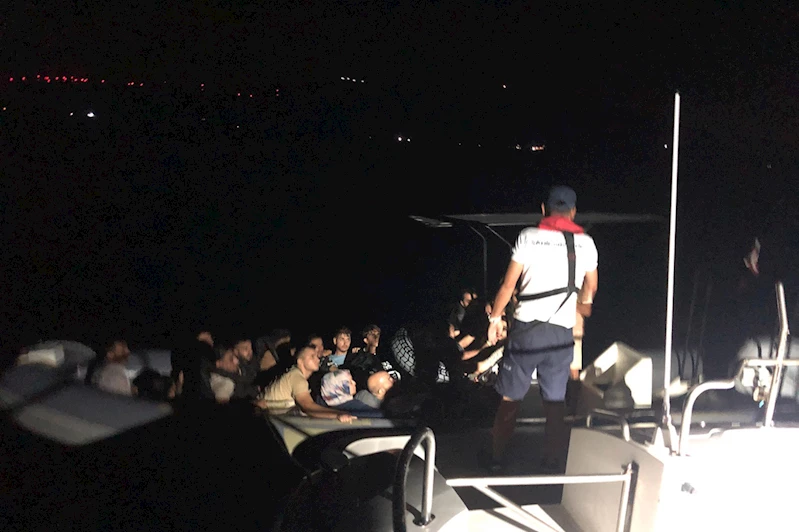 İzmir açıklarında düzensiz göçmen hareketliliği