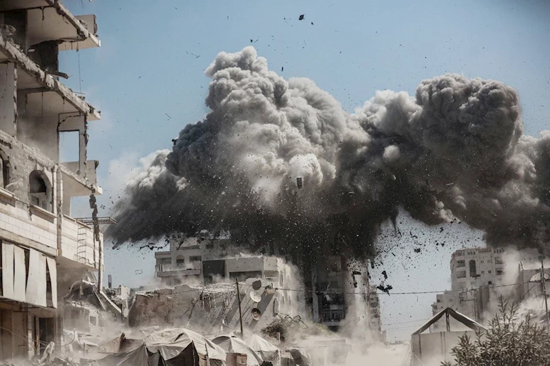 Gazze alevler içinde: İşgalciler gece boyunca sivilleri hedef aldı