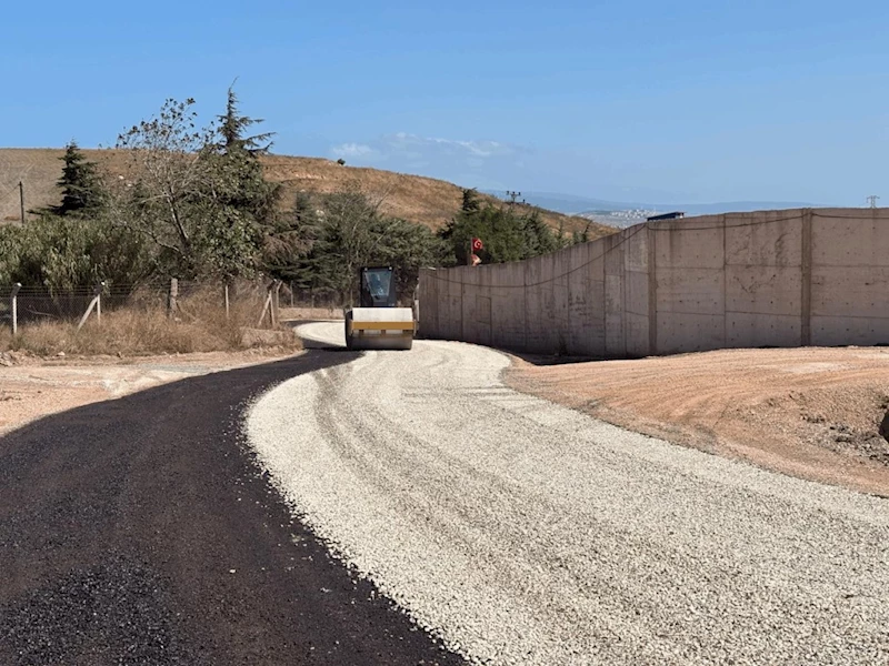 Başkan Akın’dan Anıt Yoluna Asfalt Dokunuşu