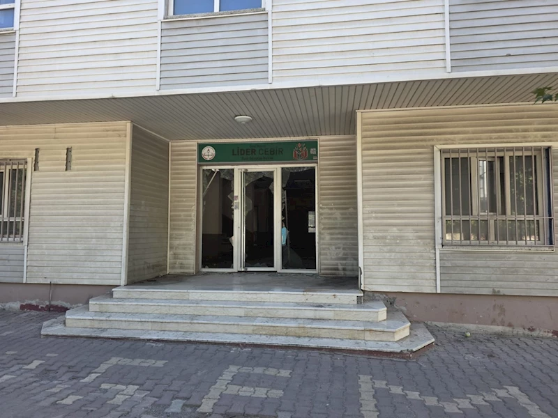 Kahta’daki Eski FETÖ Dershanesi Binası ‘Uyuşturucu ve Fuhuş Yuvasına Döndü’ İddiası  - Videolu Haber