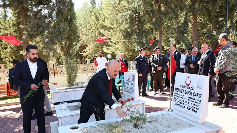 Adıyaman’da 19 Eylül ‘Gaziler Günü’ dolayısıyla şehitlik ziyaret edildi  