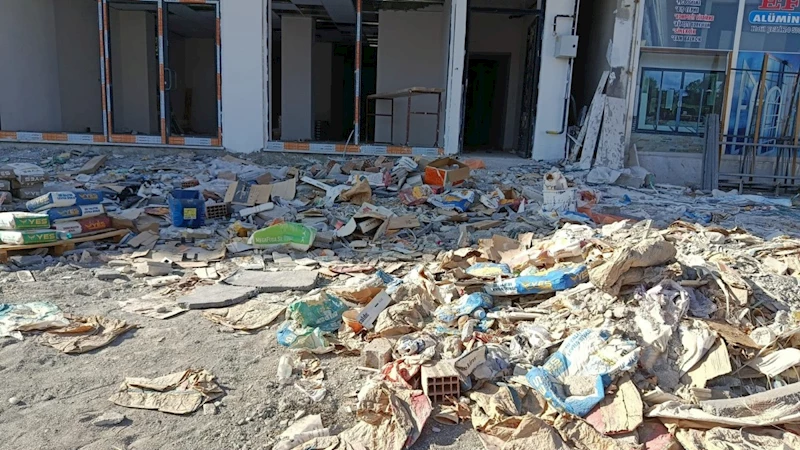 Adıyaman’da İnşaat Atıkları Çevreyi Kirletiyor, Vatandaşlar Tepkili 