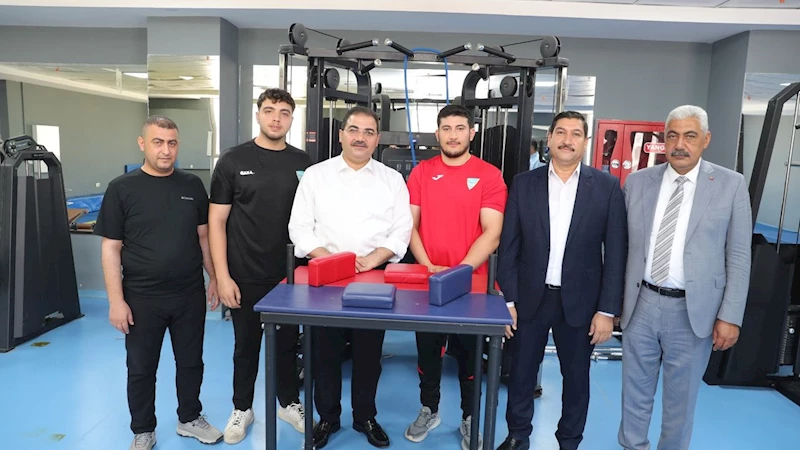 Haliliye Belediye Başkanı Canpolat dünya şampiyonuna moral ziyareti