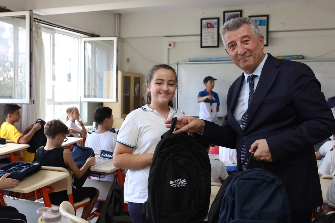 İzmir Güzelbahçe Belediyesi’nden eğitime destek