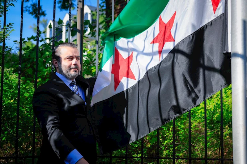 Suriye bayrağı 25 yıl sonra ABD