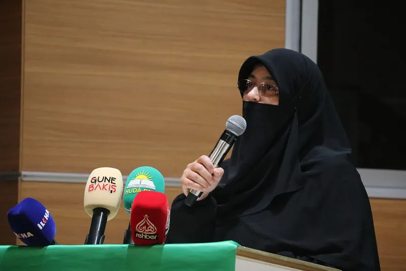 HÜDA PAR Kadın ve Aile Başkanı Sülün: Aileyi yıkacak yasalar ve projeler dayatılıyor