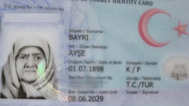 Ayşe Nine 127 yaşında hayatını kaybetti: 3 padişah, 12 cumhurbaşkanı gördü