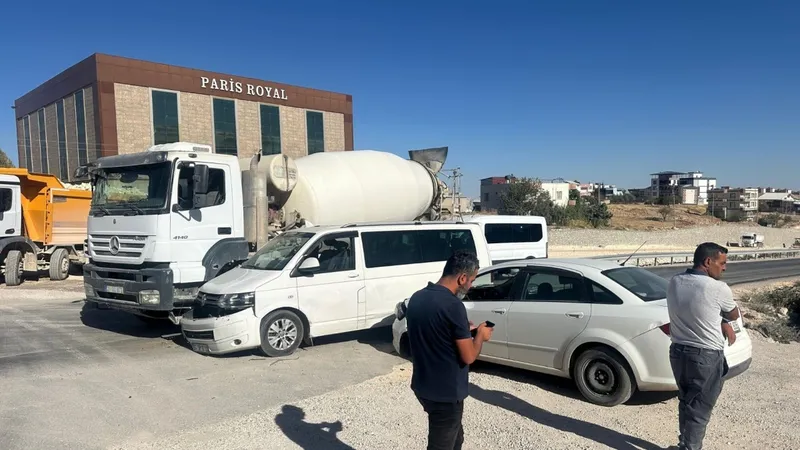 Besni’de iki ayrı kaza meydana geldi: 7 kişi yaralandı  - Videolu Haber