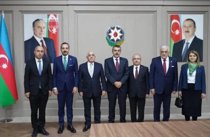 Azerbaycan Başbakanı Asadov, Bakan Tekin ile Görüştü