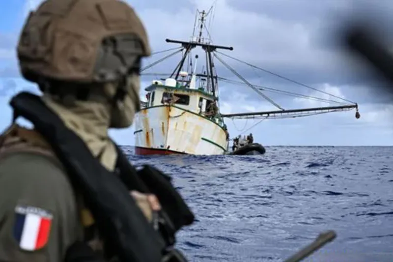 Batı Afrika açıklarında 10 ton kokain ele geçirildi