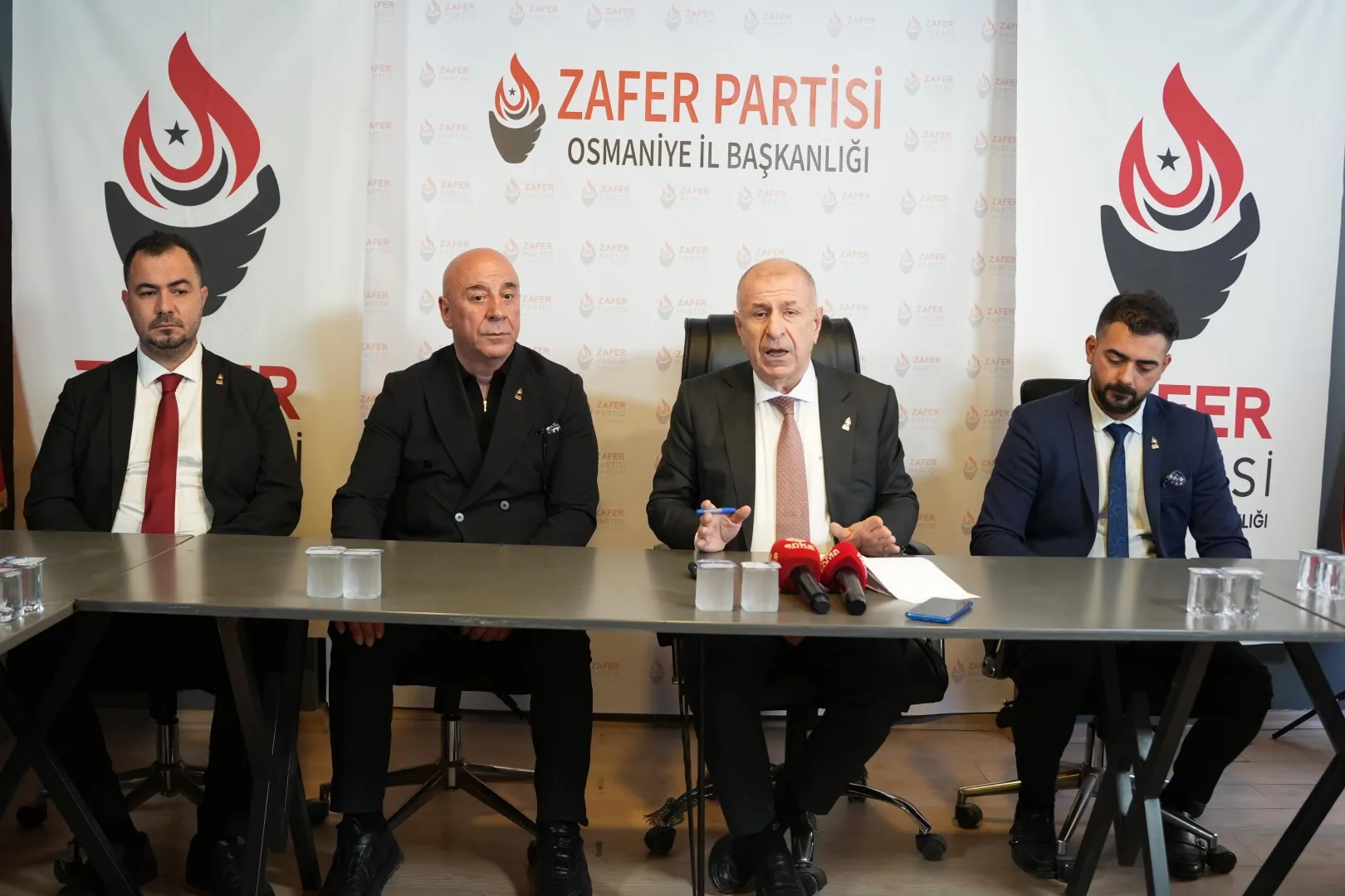 Zafer Partili Özdağ’dan Erdoğan-Trump Zirvesi Eleştirisi