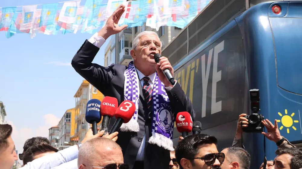 Müsavat Dervişoğlu’ndan iktidara sert çıkış: “Siz düşeceksiniz”