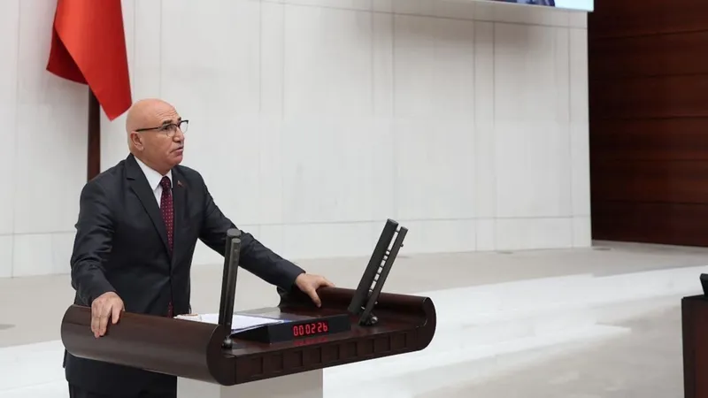Milletvekili Mahmut Tanal: ‘Adıyaman halkı uçak biletlerindeki fahiş fiyatlar nedeniyle cezalandırılmaktadır’