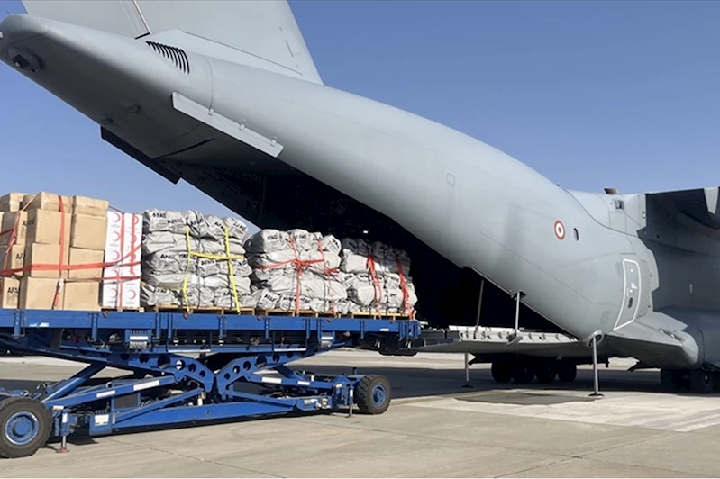 Türkiye’den Afganistan’a yardım uçağı gönderildi