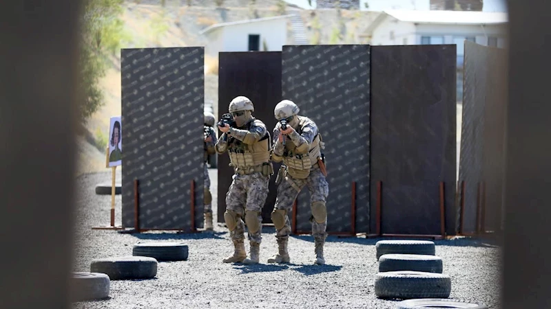 Keskin Nişancılıktan Rehine Kurtarmaya, PÖH Timleri Görevde