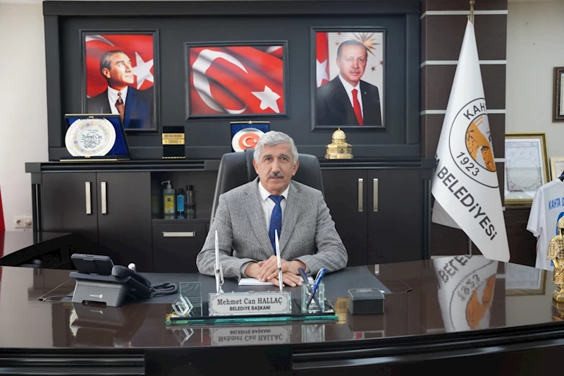 Başkan Hallaç’tan Mevlid Kandili mesajı: “Bizi ayrılıklardan uzaklaştırıp tek bir yürek olmaya davet ediyor” 