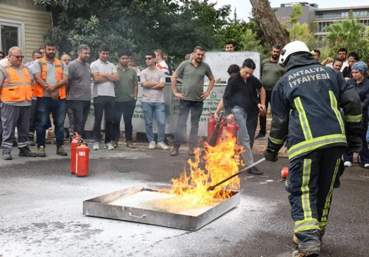 Büyükşehir Personeline Yangın Bilinci ve Tatbikat Eğitimi