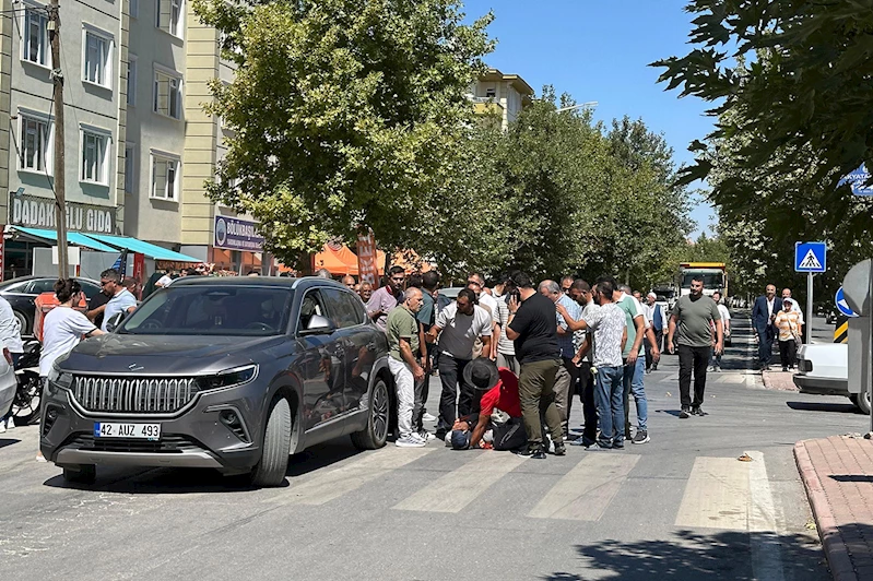 Hafif ticari araç ile motosiklet çarpıştı: 1 yaralı