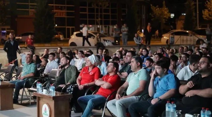 Nevşehir’de Ay-Yıldızlı Takıma Maç Coşkusu