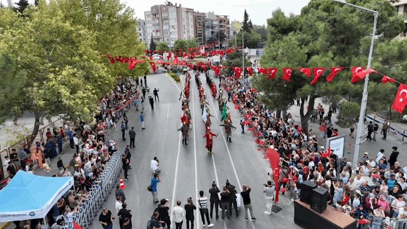 Balıkesir’de Kurtuluş Kutlamaları Renkli Görüntülere Sahne Oldu