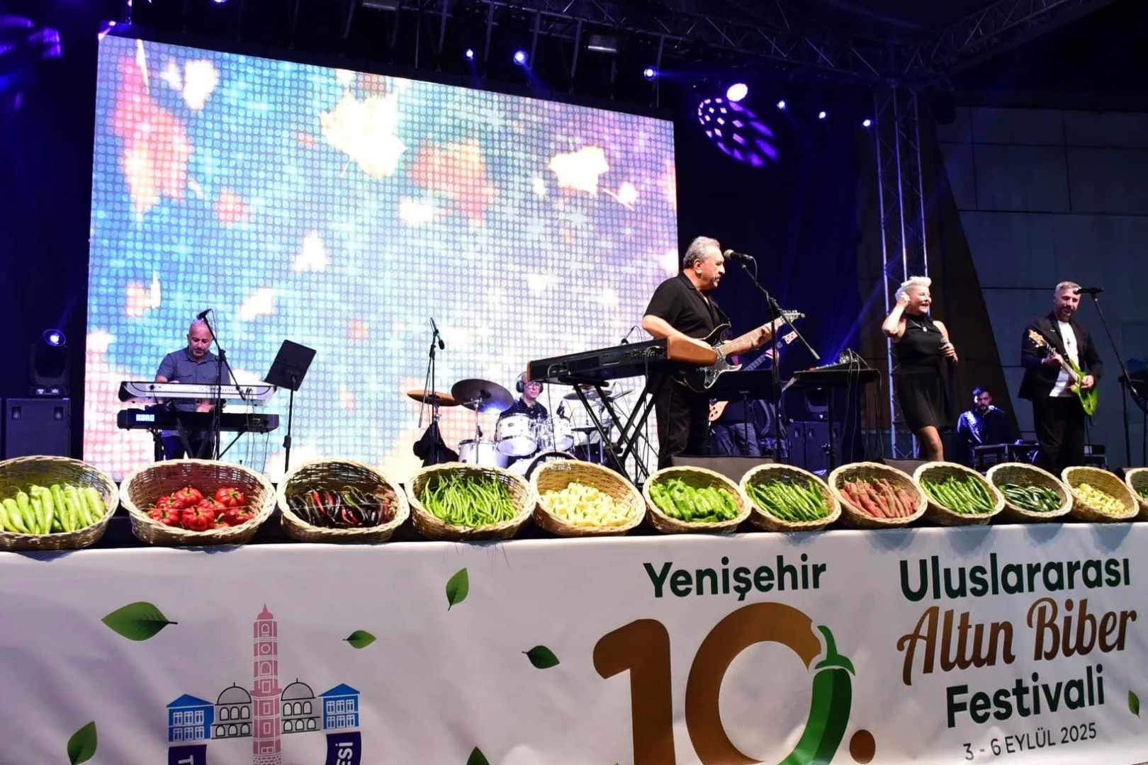 Altın Biber Festivali Ümit Besen ve Pamela ile final yaptı