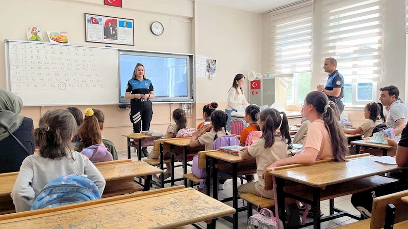 Kars Emniyet Müdürlüğü’nden öğrencilere güvenlik eğitimi desteği