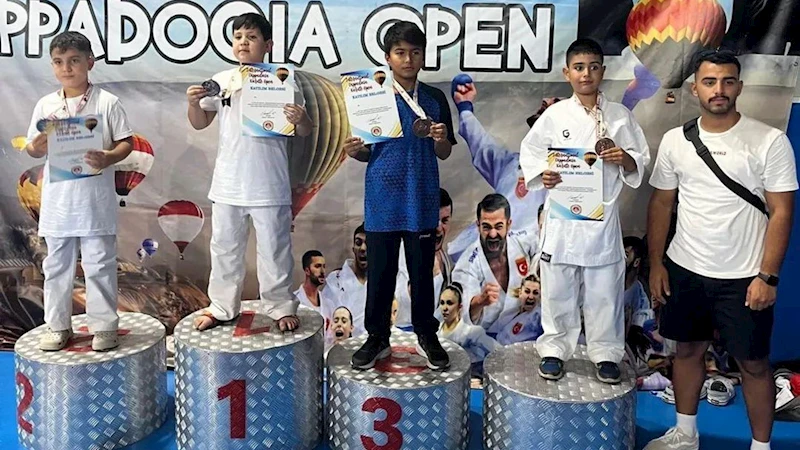 Sporcularımız Kapadokya karate Şampiyonası’ndan madalyalarla döndü